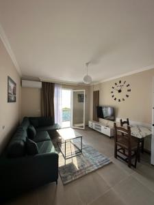 4 season Apartment
