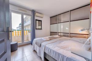 LE REGENT PARK Appartement for 6 By Sunset