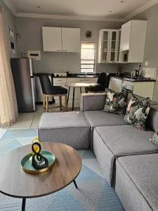 Lanina Self Catering Apartments - Johannesburg