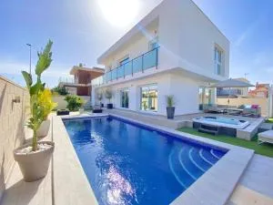 Casa Bella ~ Luxurious Villa in Alicante - Balsares