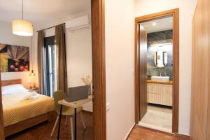 Golden Seashell Apartment