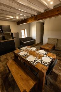 Hotels Hotel Le Coq d'Or : Appartement 3 Chambres