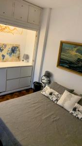 Hermoso Departamento con Balcon al Obelisco I