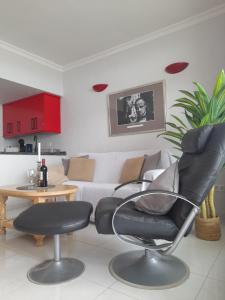 Apartment on the harbor, first line with beautiful sea view in 4 star hotel