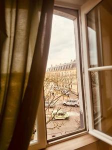 Lescale Versailles paris GWN