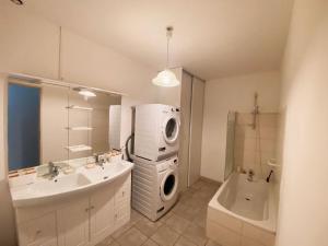 Maison avec jacuzzi et vue sur les penitents