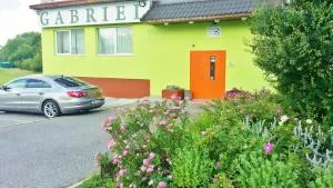 加布里埃尔酒店 - Raasiku