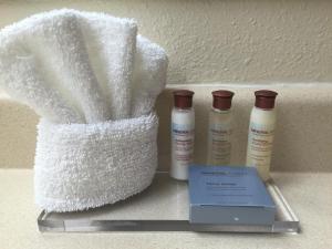 Queen Room with Two Queen Beds  Smoking room in Hawthorn Suites by Wyndham Albuquerque