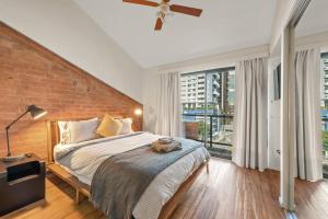 Iconic Warehouse Apartment~CBDEdge~2Bed2Bath1Car