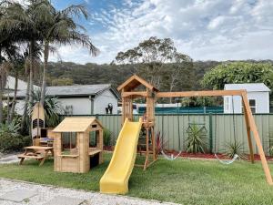 Coastal Dreams with Playground & Pets Welcome
