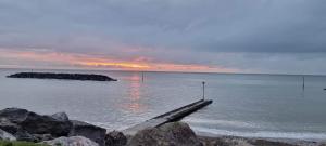 Remarkable Seaside Apartment - Sleeps 4