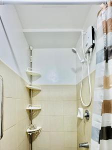 * *B2 Your Go-To Crib