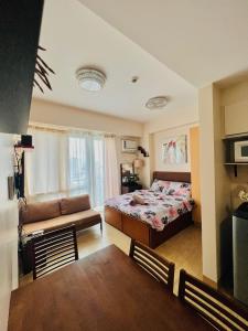 2*Contemporary Comfort