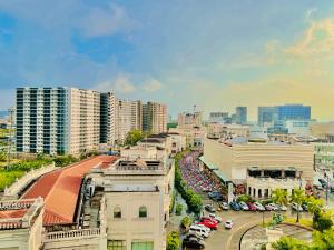 2*Contemporary Comfort