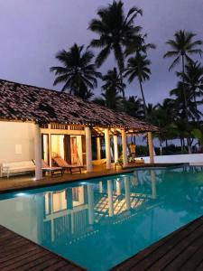 VILLA NACRI NA PRAIA con PISCINA ENTRE ILHEUS E ITACARE