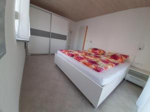 Traum Ferienwohnung mit 3 Schlafzimmern und privatem Pool in Kroatien, Istrien, Liznjan bei Medulin