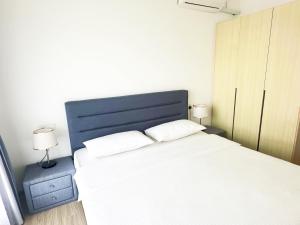 1618 FOREST CITY homestay
