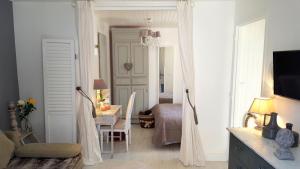 Maisons de vacances Romantic Maison de Pecheur sparkling sea views : photos des chambres