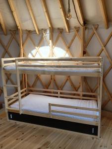 Glamping Pogorzany - Jurty