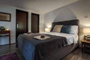 Beautiful apartment for two with a pool 