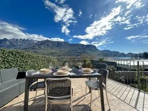 Le Rose Sul Lago - Pescate