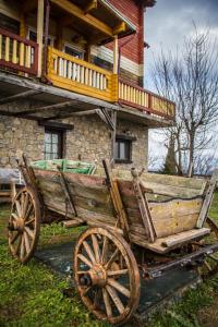 Colours' Chalet Orini-Korinthia Greece