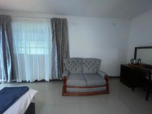Khaya Mnandi Leisure Suites