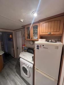 Belfry 6 - Homely Spacious Caravan Seton Sands
