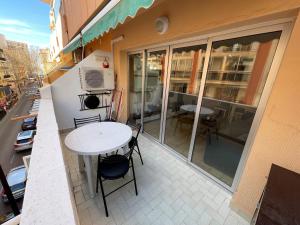 Calpe city town cerca playa Arenal