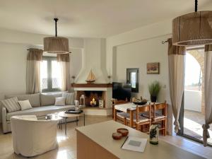 Horizon Villa Mani - Seaview Family Friendly House