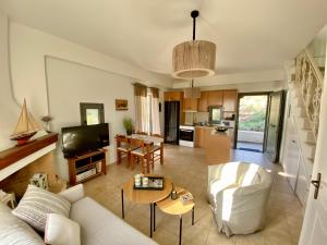 Horizon Villa Mani - Seaview Family Friendly House