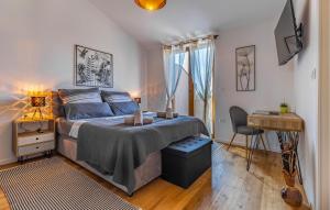 Gorgeous Home In Vodnjan With Wifi