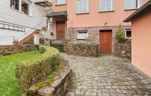 2 Bedroom Gorgeous Apartment In Pommern