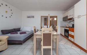 1 Bedroom Nice Apartment In Novalja 