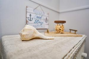 5 mi to Beaches, POOL, Golf, Fishing