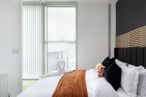 Central MK 1 Bed Apartment With Parking