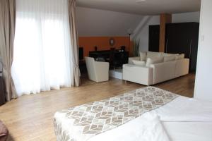 Classic Suite room in Threeland Hotel