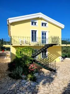 Gelbes Haus Korfu - Píthos