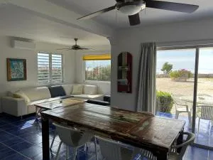 Marazul Dive Resort. 3 Bedroom Seafront House. Dive, Snorkel, enjoy amazing sunsets - Westpunt