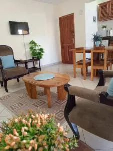 Michael Homes - 杉祖