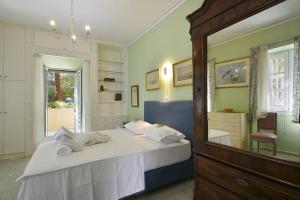 Wishing Well Apartment, Old Town - New Bathrooms , Full Air-Conditioning