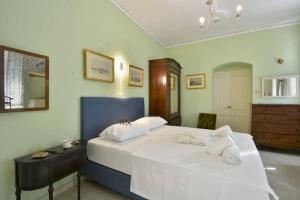 Wishing Well Apartment, Old Town - New Bathrooms , Full Air-Conditioning