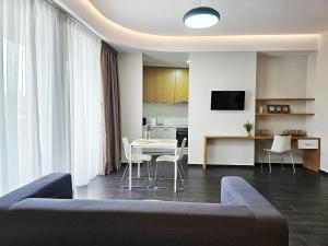 Magnet Residence Condo 3 self check in