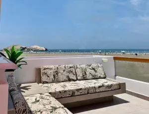 Exclusiva Casa de Playa frente al Mar - Chilca