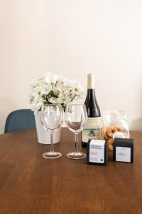 Vatican Stunning 2 BR Apartment