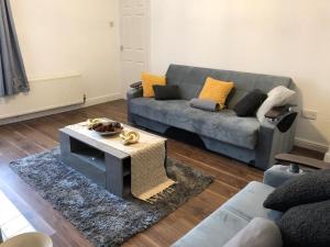 Comfortable Home From Home Bolton Central - Sleeps - 10