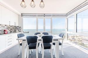 Seaview Luxury Suite by PS