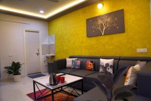 3 MidTown-1BHK, Near AIG Hospital, Hitech City