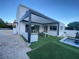 VILLA LAURANA HYERES 6 personnes Piscine chauffée