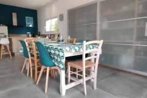 Maisons de vacances Villa privative des cinq tours avec piscine : photos des chambres
